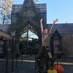 Meet your Posher, Brady